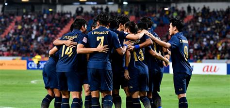 วอริกซ์ เผยโฉมเสื้อแข่ง ทีมชาติไทย ปี 2020 (คลิป) 16 พ.ย. หลังเกมส์กับอิรัค อ.นิชิโนะและทีมชาติไทยชุด 23 ปี ได้สร้าง ...