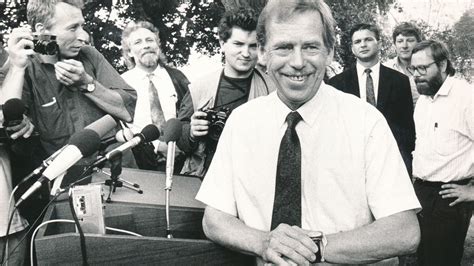 Václav havel was born on october 5, 1936 in prague, czechoslovakia. Václav Havel 1989 - Život a události 17. listopadu ...