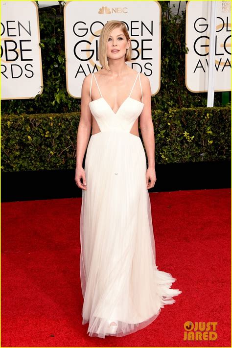 Best actress, motion picture musical or comedy: Full Sized Photo of rosamund pike golden globes 2015 06 ...