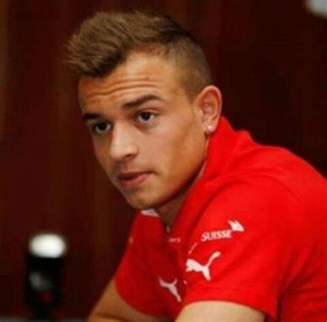 Fans speculated that shaqiri had likely used his injury time to secure a hair transplant, following in the footsteps of other famous footballers such as wayne rooney. Xherdan Shaqiri ♡ | Shaqiri, Bayern münchen, München