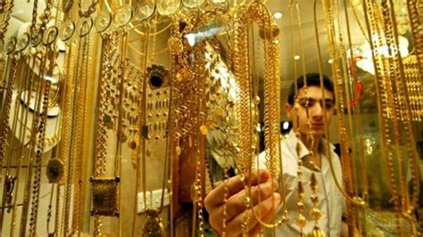 سعر غرام الذهب في سوريا عيار 21 موقع اقتصادي، يقدم تحديث فوري لأسعار صرف الدولار والعملات الأجنبية والذهب في سوريا، ويساهم من خلاله الكتاب والخبراء بنشر أحدث الأخبار الاقتصادية والتحليلات. أسعار الذهب بالليرة السورية في سوريا اليوم السبت 02-01-2021