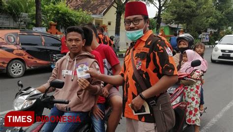 Komentar sepenuhnya menjadi tanggung jawab komentator seperti diatur dalam uu ite. Peringati Hari Lahir Pancasila, MPC PP Lamongan Bagikan ...