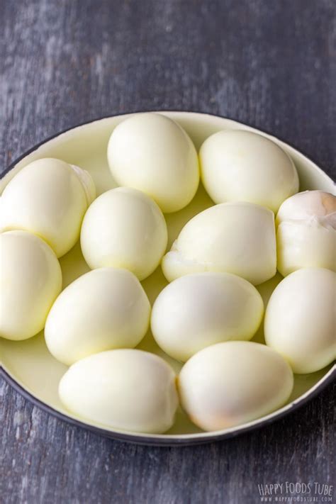 Eggs can't just be popped in the freezer, shell and all, or they'll crack. Egg Salad with Dill - Happy Foods Tube