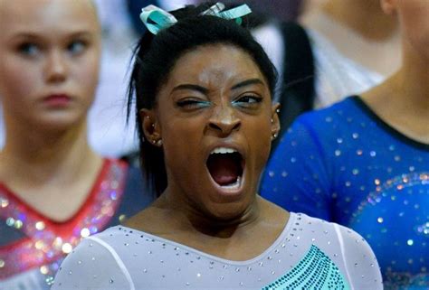 Simon biles is an american artistic gymnast who is quickly breaking records in the olympics at only this is the compelling list of 10 inspirational quotes by simone biles that remind us to push ourselves. Turnen voor dummies: waarom gymnaste Simone Biles toch ...