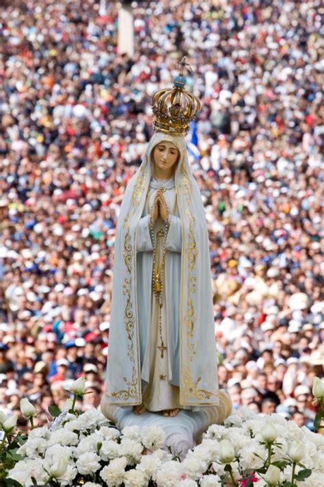 Prece senhora do sim senhora de fátima senhora do carmo senhora do rosário senhora da boa hora senhora do ó senhora do bom conselho senhora das. Imagem de nossa senhora de fátima. Capelinha das aparições