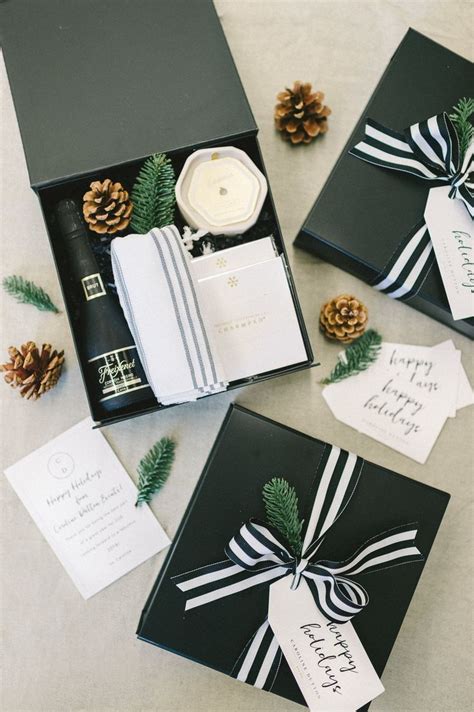 If you want to make someone feel truly valued and special. Top Corporate Holiday Curated Gift Box Designs | Corporate ...