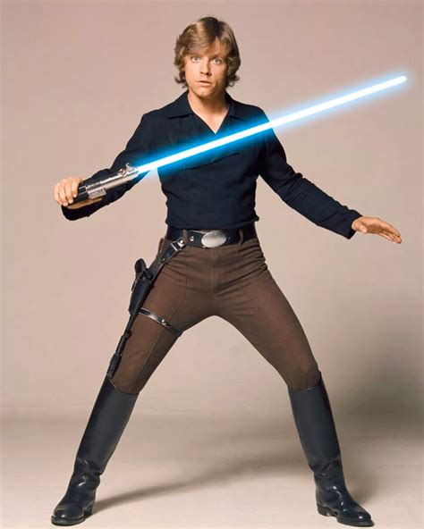 Hayden christensen and ian mcdiarmid star wars celebration orlando 2017. Watch Mark Hamill's Screen Test For STAR WARS — GeekTyrant