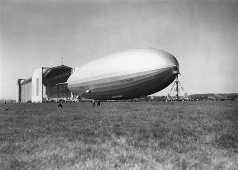 The keel of the second ship, lz 130 graf zeppelin was laid on june 23, 1936, and the cells were inflated with hydrogen on august 15, 1938. Pred 120 rokmi prvýkrát vzlietla legendárna vzducholoď ...