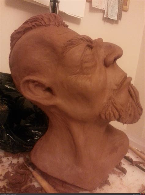 Angry Man Sculpting : Fotoğraf