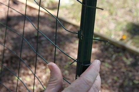 The flexible border pieces give you the ability to create any shape you'd like. Ways to keep animals out of your garden: build a simple fence 1 More Than 2