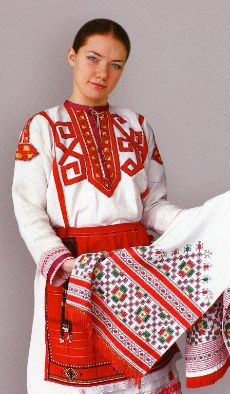 The chuvash people are a turkic ethnic group branch of oghurs, native to an area stretching from the volga region to siberia. Chuvash girl in folk costume. | Kıyafet, Hristiyan, Türkler