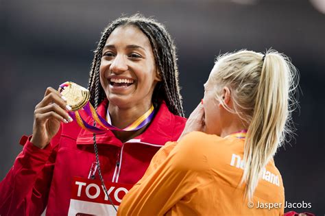 Thiam eindigde vlak achter haar concurrentes en behield haar. De gouden zevenkamp van Nafi Thiam in beeld! | Atletieknieuws