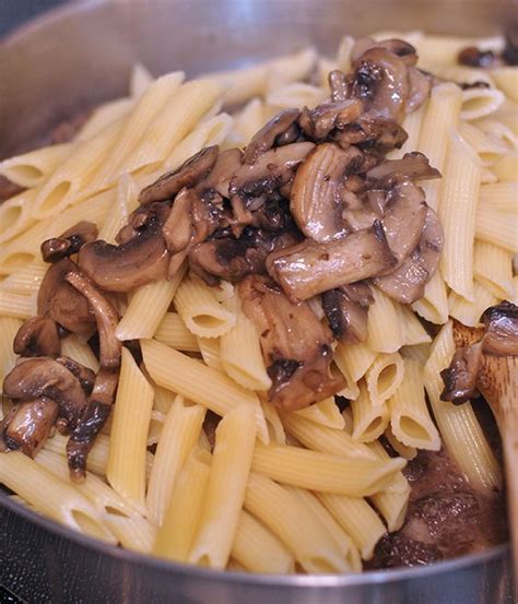 Prime rib, also known as standing rib roast, is cut from the primal rib section of the animal. Pasta with rib sauce recipe | Leftover prime rib recipes ...