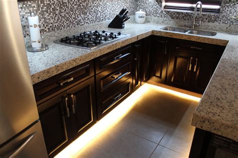 How do you attach toe kick? Kitchen - toe kick LED lighting - Contemporary - Kitchen - Other - by Centenario - Fabricantes