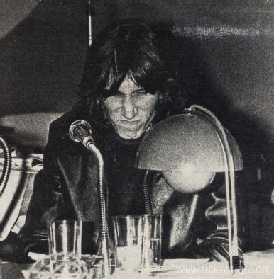 Roger waters — picture that 06:48. *Among the Wildflowers* | Pink floyd fan, Roger waters
