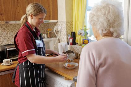 Trouvez votre annonce de services d'auxiliaire de vie à domicile parmi les petites annonces d'aide aux personnes dépendantes sur paruvendu.fr. Comment devenir auxiliaire de vie sociale ? | Pratique.fr