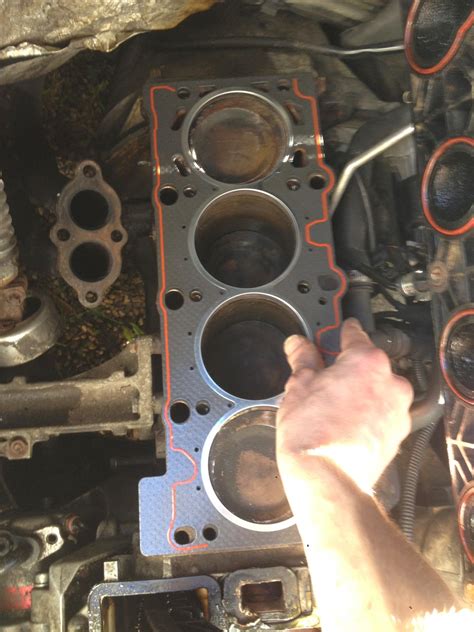 Although this head gasket sealer won't seal gaskets that have significant gaps to fill, it will handle most minor gasket leaks. Beemer Lab: E36 316i Compact: New head-gasket.