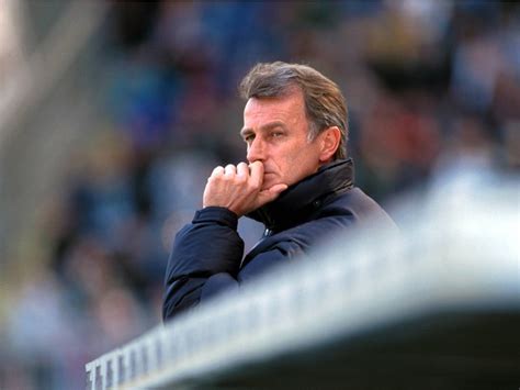 Wenn ich sehe, wie die jungs arbeiten, wie sie auftreten, dann habe ich großes vertrauen in die. Alles Gute zum 65. Geburtstag, Rainer Bonhof ...