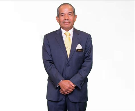 Mohd sidek hassan's current age 70 years old (as of mohd sidek hassan is one of the richest malay businessperson. Empat anggota EAIC dilantik - Utusan Digital