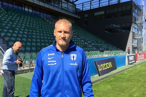 Joni kauko (born 12 july 1990) is a finnish professional football midfielder who plays for danish superliga club esbjerg fb, and represents finland national team. Teemu Pukin Bröndby nousi sarjakärkeen - vastapuolen Joni ...