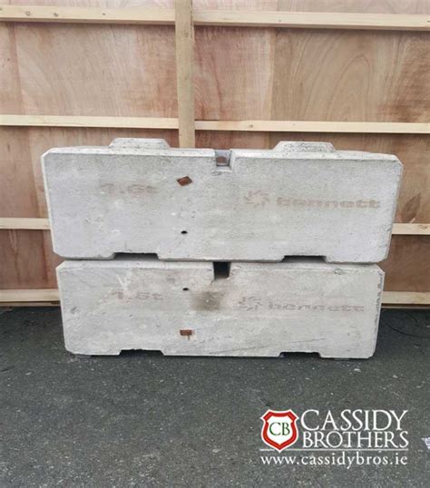 If concrete blocks are the material you want to use regardless of the cracking hazard, lay out a chimney plan that is 32 inches by 32 inches. Kelly Blocks | Suppliers of Kelly Blocks in Donegal