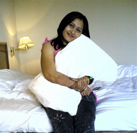 Desi British Girls and Indians: Luxury Hotel Room ...