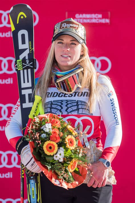 Silber ging an ihre landsfrau corinne suter, bronze an mikaela shiffrin aus den vereinigten staaten. Lara Gut - Wikipedia