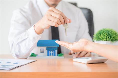 Tunggu proses verifikasi dan acc kredit. Panduan Singkat Cara Beli Rumah dengan Pinjaman Bank