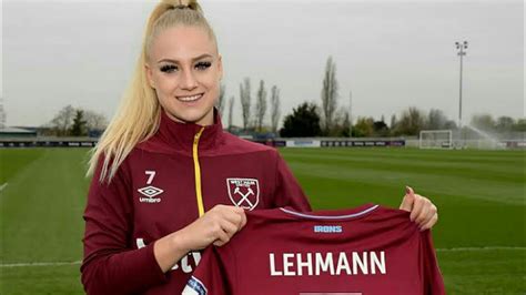 West ham s alisha lehmann signs contract extension goal com from images.daznservices.com. Alisha Lehmann - "bông hồng" gần 900.000 followers của CLB ...