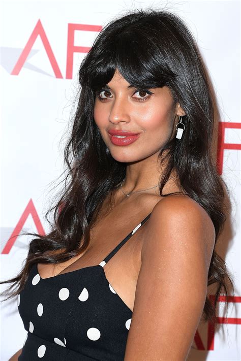 Jameela jamil has criticised claims she has munchausen's syndrome, following a series of viral instagram posts that suggested she has been among the incidents pointed out were a car accident jamil said she experienced after being chased by a bee, which was later referred to as a swarm of. Jameela Jamil Celebrity Haircut Hairstyles - Celebrity In ...