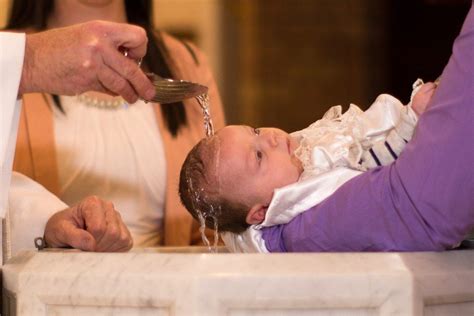 Untuk cara melebatkan rambut bayi maka anda bisa mencoba menggunakan pelembab alami. Wow!! Dari Dilempar Hingga Diasapi, Inilah Tradisi Unik ...