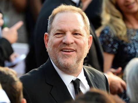 Hillary supporter harvey weinstein thinks a 'right wing conspiracy out to get me' is reason he has been revealed as serial sexual harasser. Tonaufnahme von sexueller Belästigung aufgetaucht: Harvey ...