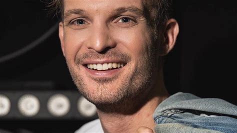 Peti puskás (born 16 december 1984) is a hungarian singer and actor. Puskás Peti: ,,Volt idő többször is átértékelni az életet" | nlc