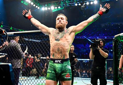 Conor mcgregor is an irish professional mixed martial artist fighter who is signed with the ultimate fighting championship and captured the lightweight & featherweight championship belts. Conor McGregor villámgyors KO-val tért vissza | Az online ...