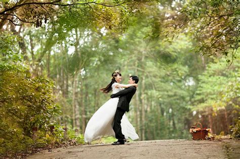 Hochzeitskerze tandem gemeinsam durchs leben. Gemeinsam durchs Leben gehen - Die Wege offiziell zusammen ...