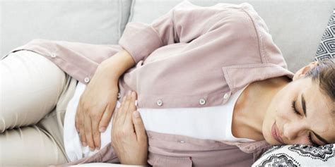 Ada tak ibu hamil yang sering alami rasa sakit perut bawah? Catat! Ini 13 Penyebab Kram Perut pada Wanita Selain Haid