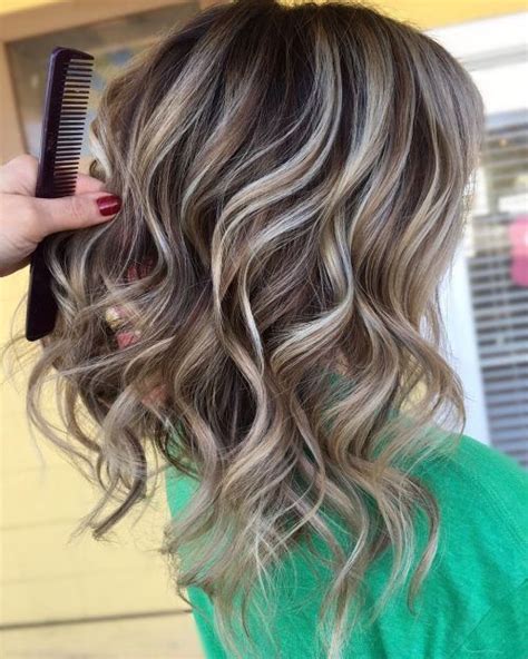 Von allgemeinen themen bis hin zu speziellen sachverhalten, finden sie auf. Picture of dark hair with blonde highlights | Brown blonde ...