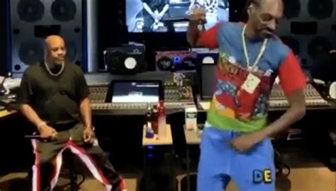 After the entertaining and drunken hijinks of jadakiss and fabolous , this week's installment of swizz beatz and timbaland's verzuz series is a showcase from two bicoastal legends: Snoop Dogg & DMX Went Head To Head On Verzuz, The Culture ...