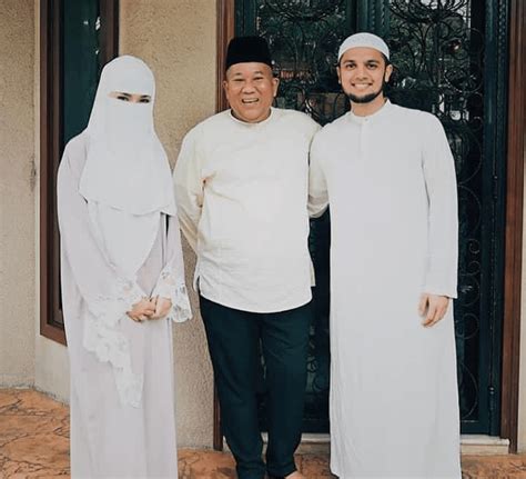 Amboi sweetnya pu riz dan neelofa masak daging harimau menangis bersama. Foto menarik sekitar majlis merisik Neelofa dan PU Riz ...