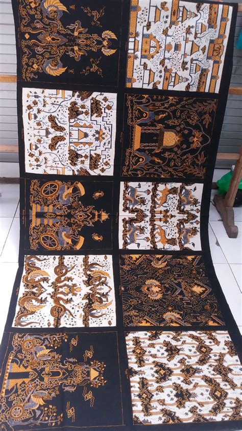 Pembuatan batik tulis jogjakarta batik tulis kenapa harganya sangat mahal untuk sepotong pakaian? Jual batik tulis hiasan dinding cirebonan di lapak Ono ...