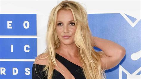 Already, the doc has generated a ton of buzz and controversy, with everyone from sarah jessica parker to miley cyrus weighing in with their support of. Britney Spears' Cryptic Post Has Fans Searching For Hidden ...