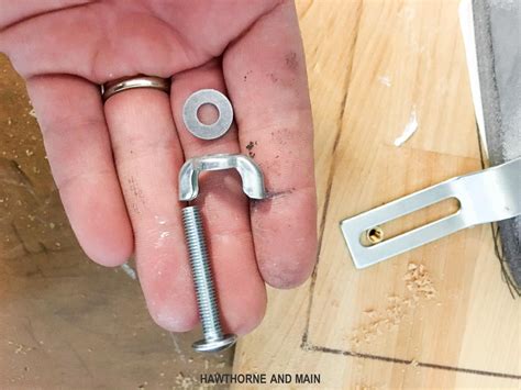 To install a kitchen sink or even replace kitchen sink requires basic carpentry and plumbing skills. How to Install an Undermount Sink - HAWTHORNE AND MAIN