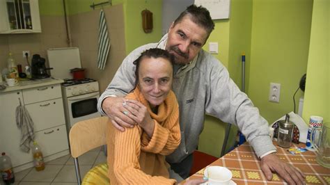 Itt 1 antik könyvet találsz sváby andrás szerzőtől, pl.: "Álmomban még mindig hajléktalan vagyok" | Meglepetés