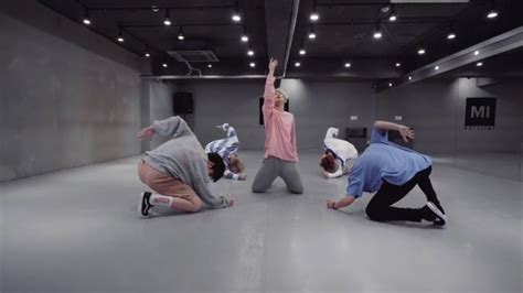 More money may mean more experienced guides but without knowing the tour company i'm not sure. A.C.E World on Twitter: "A.C.E liberou dance practice de ...