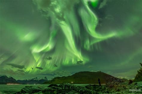 🔥 Aurora Borealis over Kingdom of Norway photographed by Markus Varik ...