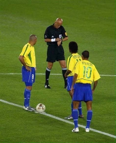 Add custom text and images to make great memes very quickly. Rivaldo Ronaldinho Ronaldo & Pierluigi Collina | Memes ...