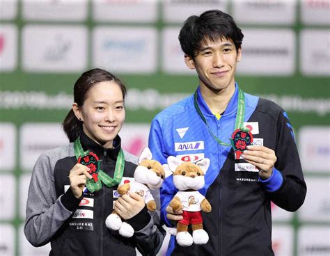【目次】 混合ダブルスの大会をチェック 卓球の混合ダブルスで盛り上がろう 2020年東京五輪では、混合ダブルスがオリンピックの新種目として追加されます。 男女の有力. 世界卓球・混合ダブルスで準優勝し、銀メダルを手に笑顔の ...