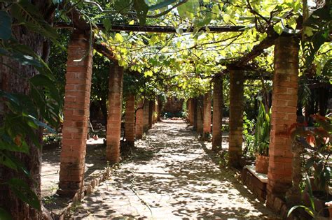 Our guide to goias velho gives you expert recommendations on the best attractions, restaurants, hotels, and more. TURISMO BOM E BARATO: GOIÁS VELHO