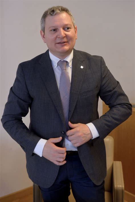 Na ruìna economica ca, 'ngoppatutto mmò, continua se fà sentì a causa da camorra, da mafia e da 'ndrangheta. Cossutta, Garrone, Messina e Rixi al Forum Italia-Serbia a ...