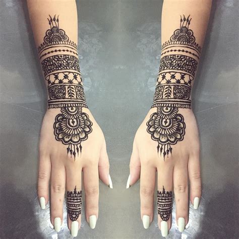However, many people do not want to keep a tattoo forever on their body. How Long do Henna Tattoos Last - 75+ Inspirational Designs ...
